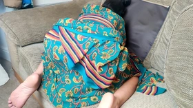 देसी मोहिनी भाभी सोफे पर कुतिया बन के चुदाई के लिए तैयार | हिंदी डर्टी ऑडियो