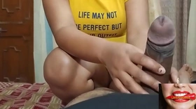 दिल्ली की कॉलेज की लड़की बॉयफ्रेंड के साथ एन्जॉय